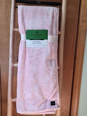 Kate Spade Chalk Pink Throw 60x70in